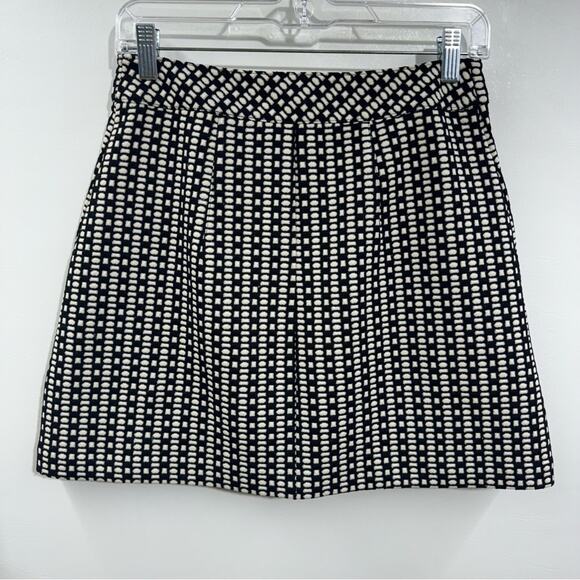 Express Skirt Black White Geometric Stretch Retro Groovy Zip Front Mini Sz 4 - Picture 3 of 9
